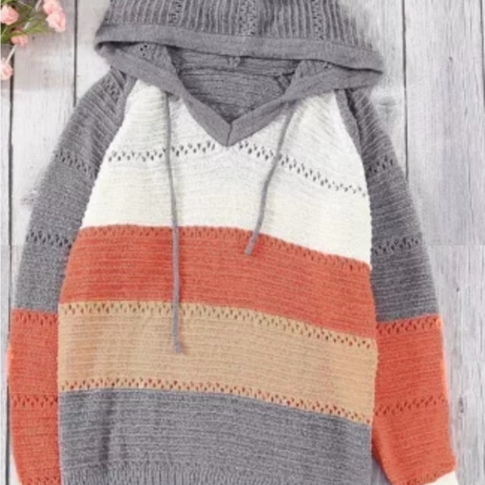 Knitted color block, pullover beach wear hoodie.
Size Small - Picture 4 of 7
